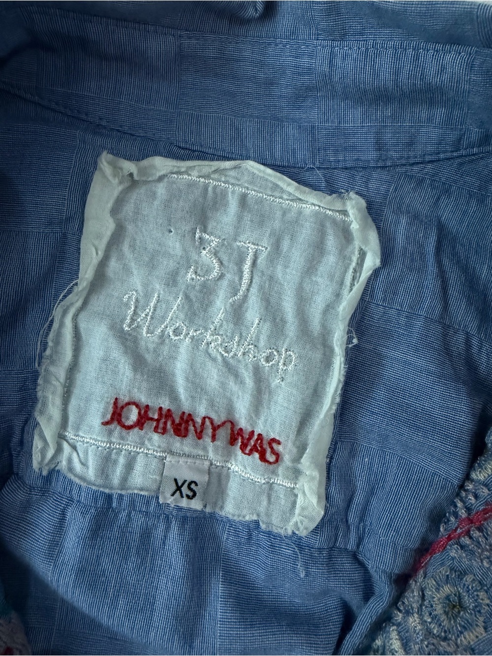 JOHNNY WAS Embroidered Button Down Chambray Shirt Back Buttons XS - Picture 5 of 11